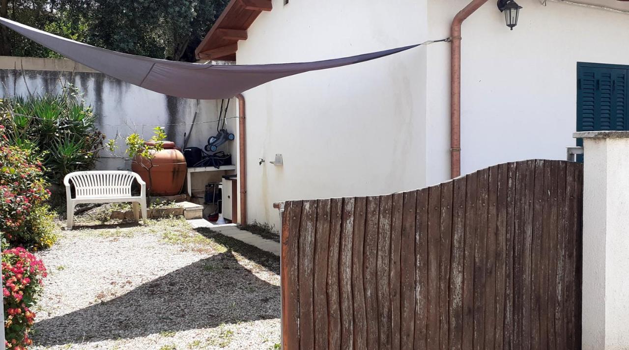 8 Via V. Monti Villa Loiri Porto San Paolo Eksteriør bilde